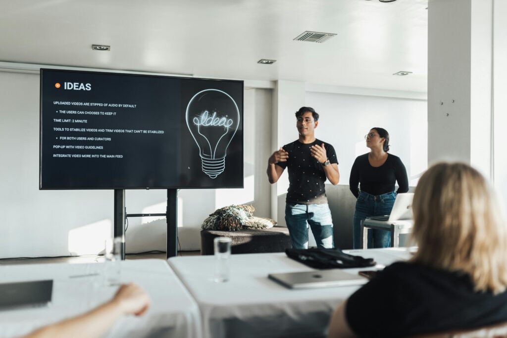 How Bloggers Build Six-Figure Online Businesses in 2026